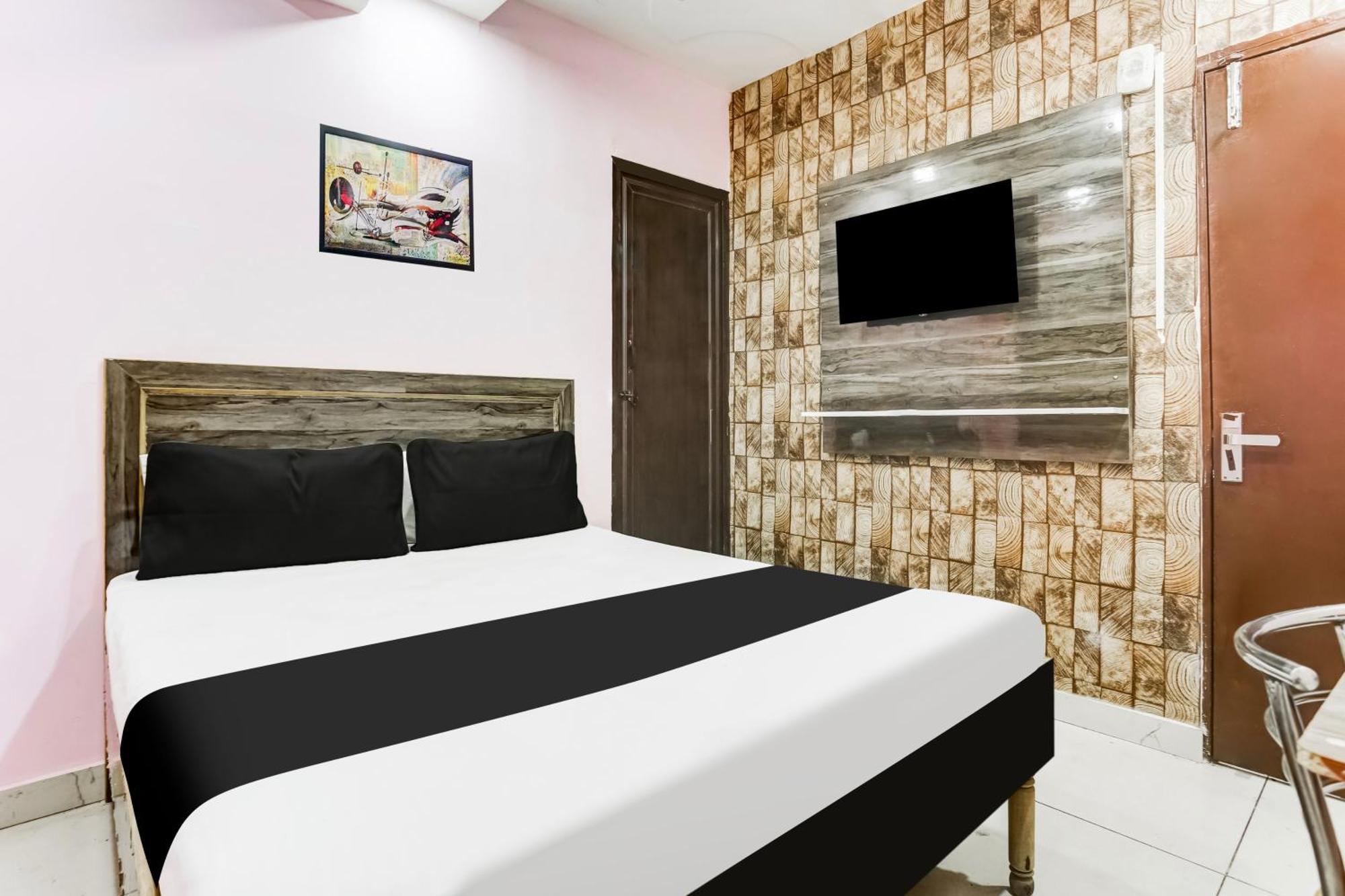 Hotel Rk Plaza New Delhi Exterior photo