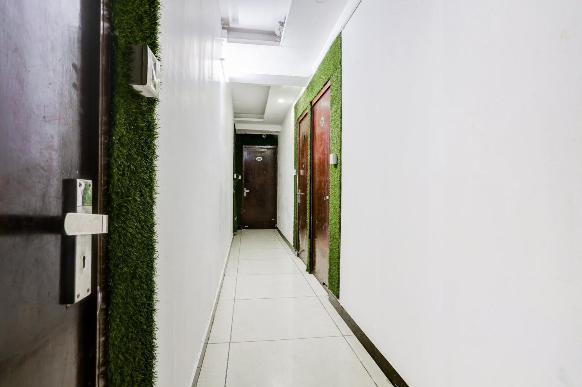 Hotel Rk Plaza New Delhi Exterior photo