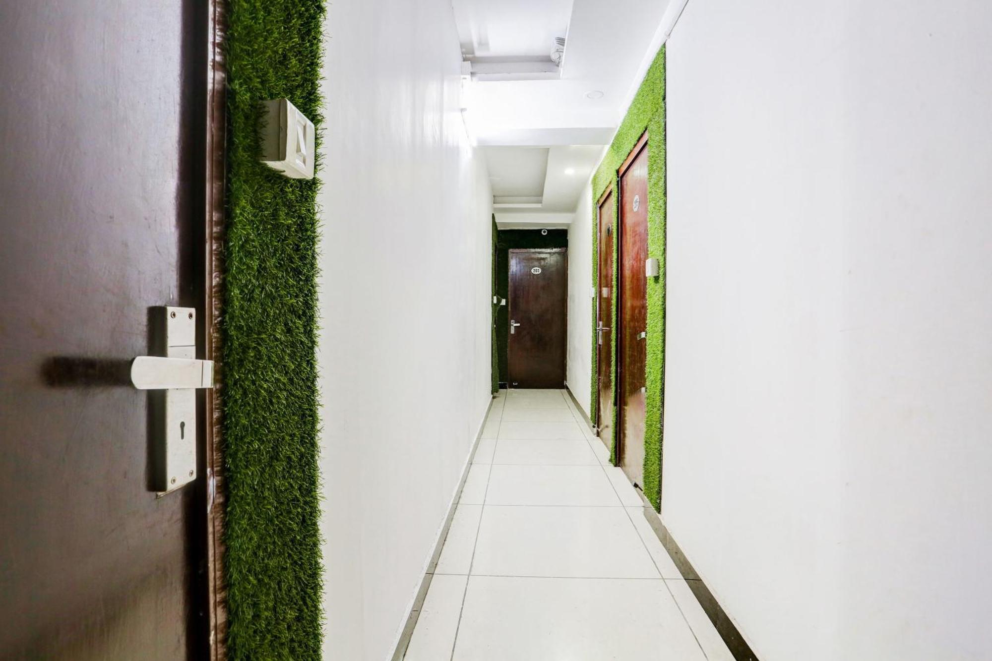 Hotel Rk Plaza New Delhi Exterior photo